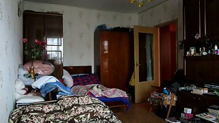 Russian amateur dick suck and doggy style sex on the floor